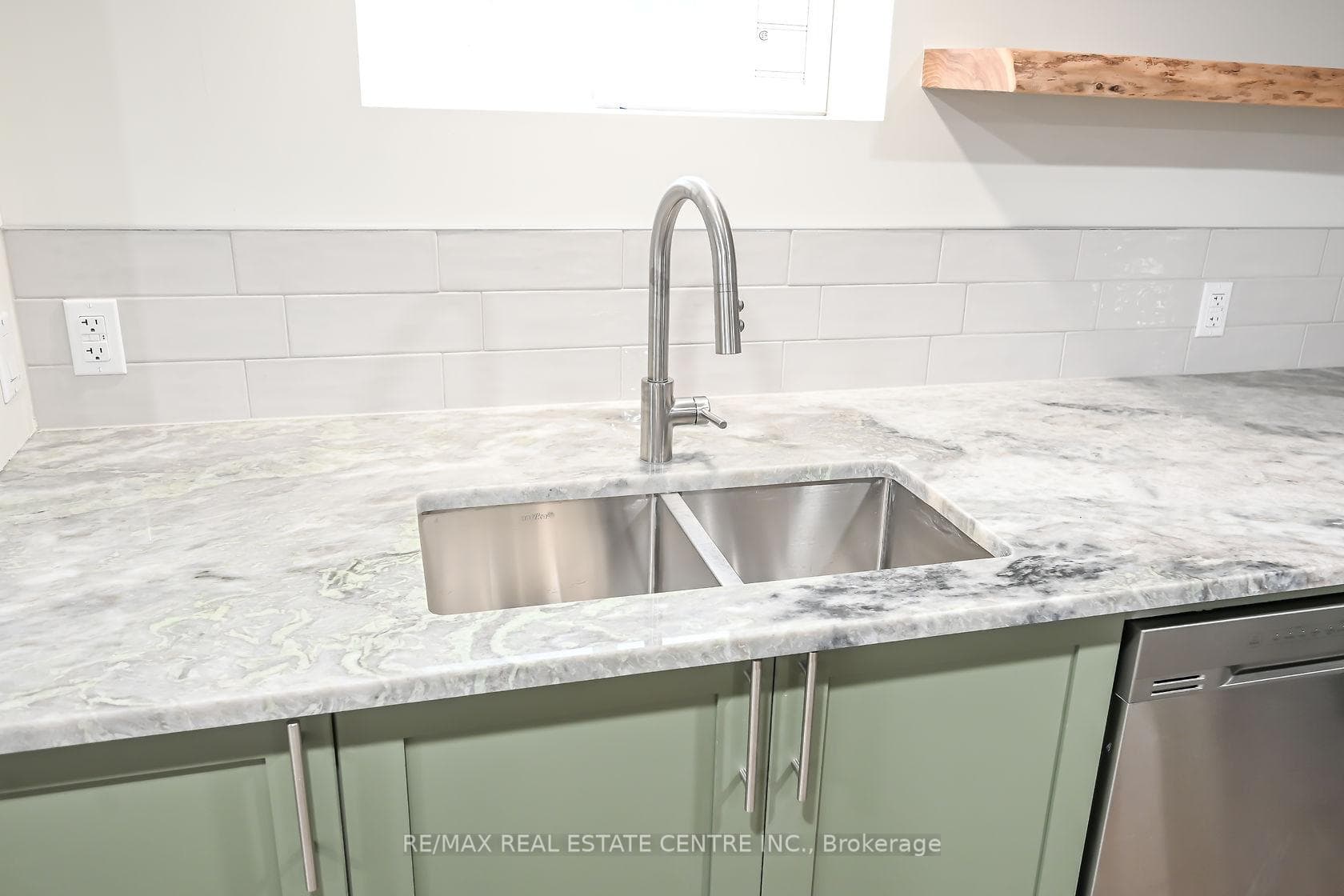 43 Mahony Avenue Unit 2 photo 10
