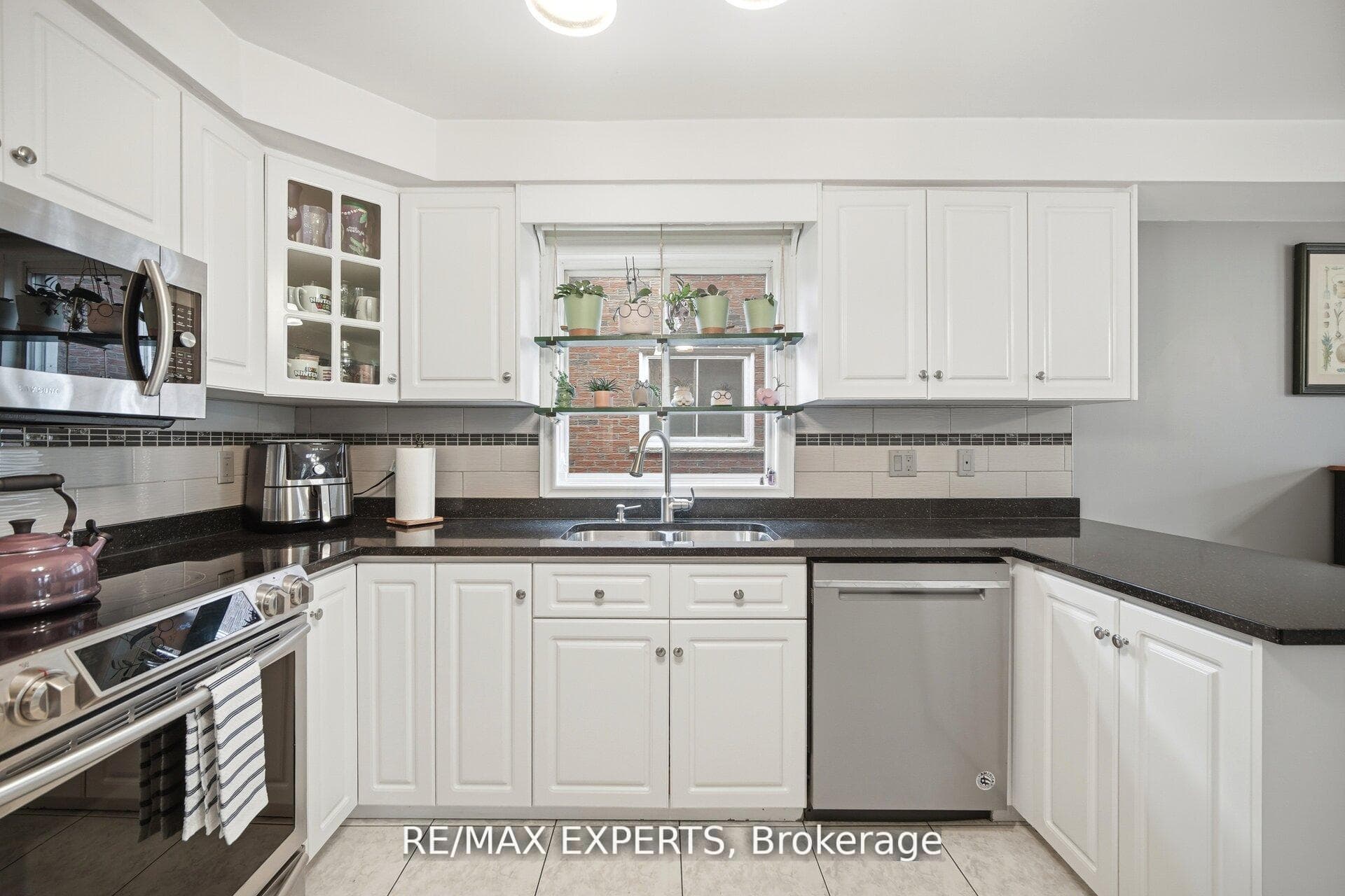 65 Brumwell Street photo 8