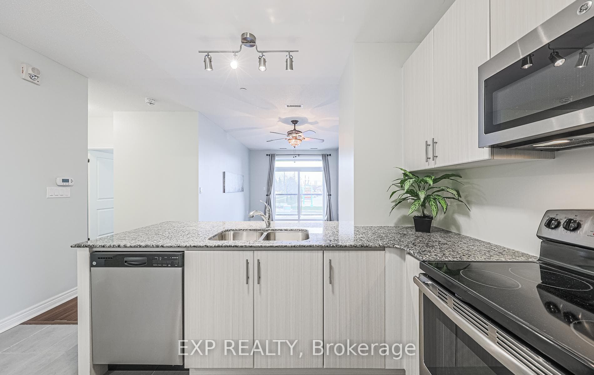 7768 Kennedy Road Unit 206 photo 11