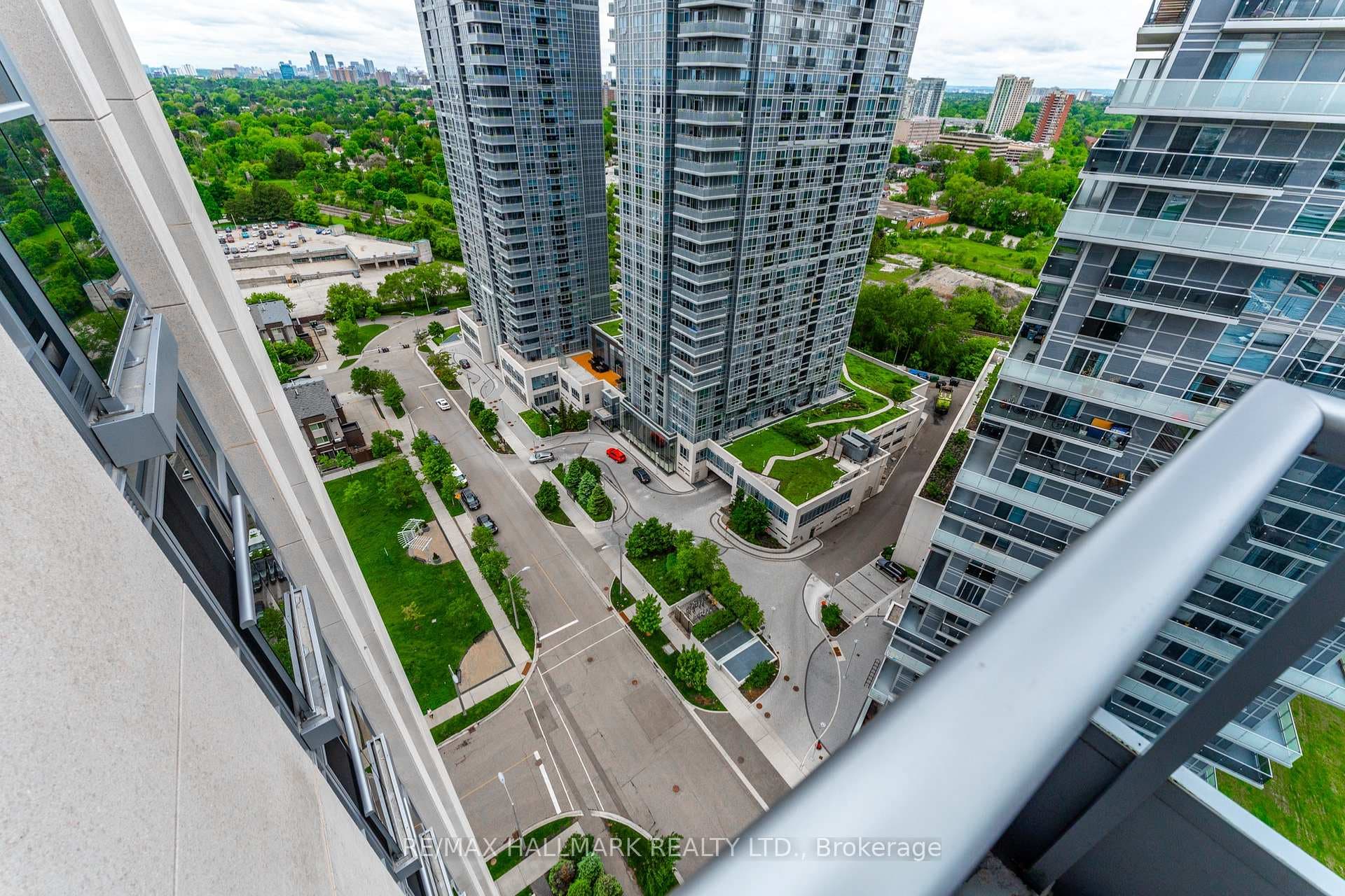 181 Village Green Square Unit 2220 photo 19