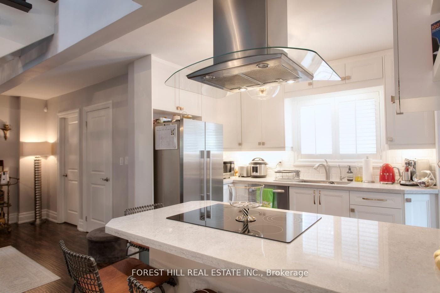 136 Hollywood Avenue photo 11