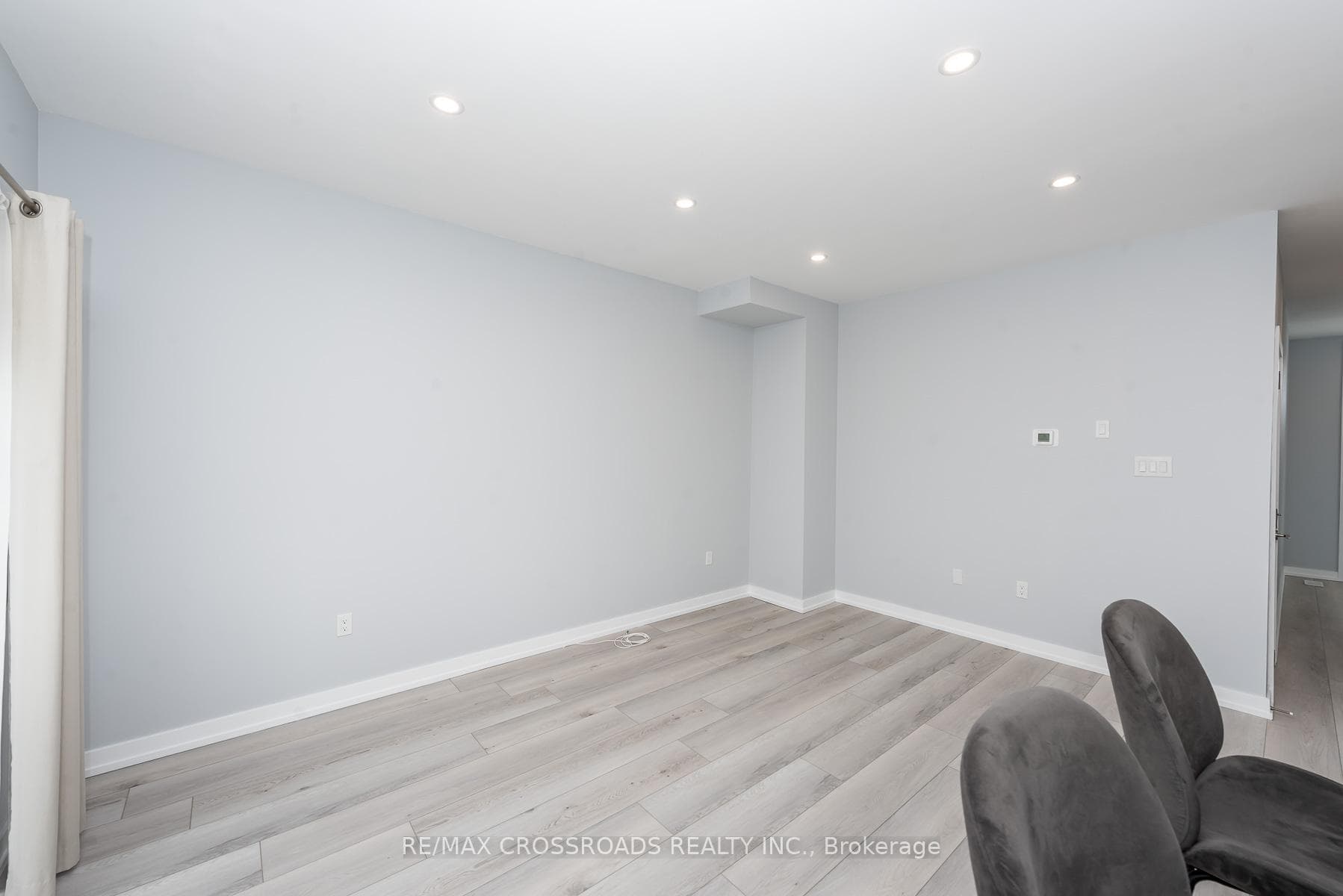 416 Dundas Street Unit 16 photo 8