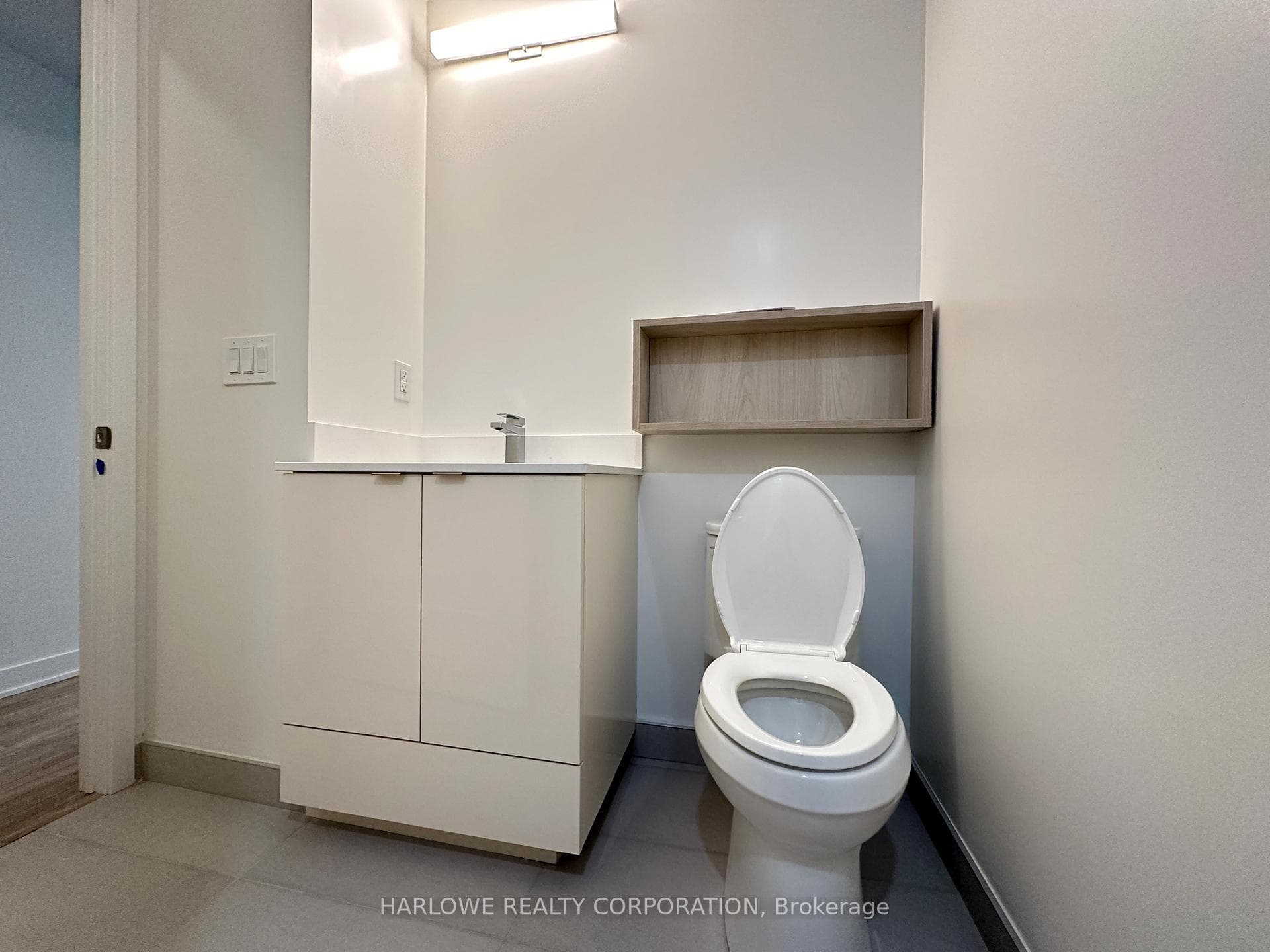 135 Lower Sherbourne Street Unit 2017 W photo 8