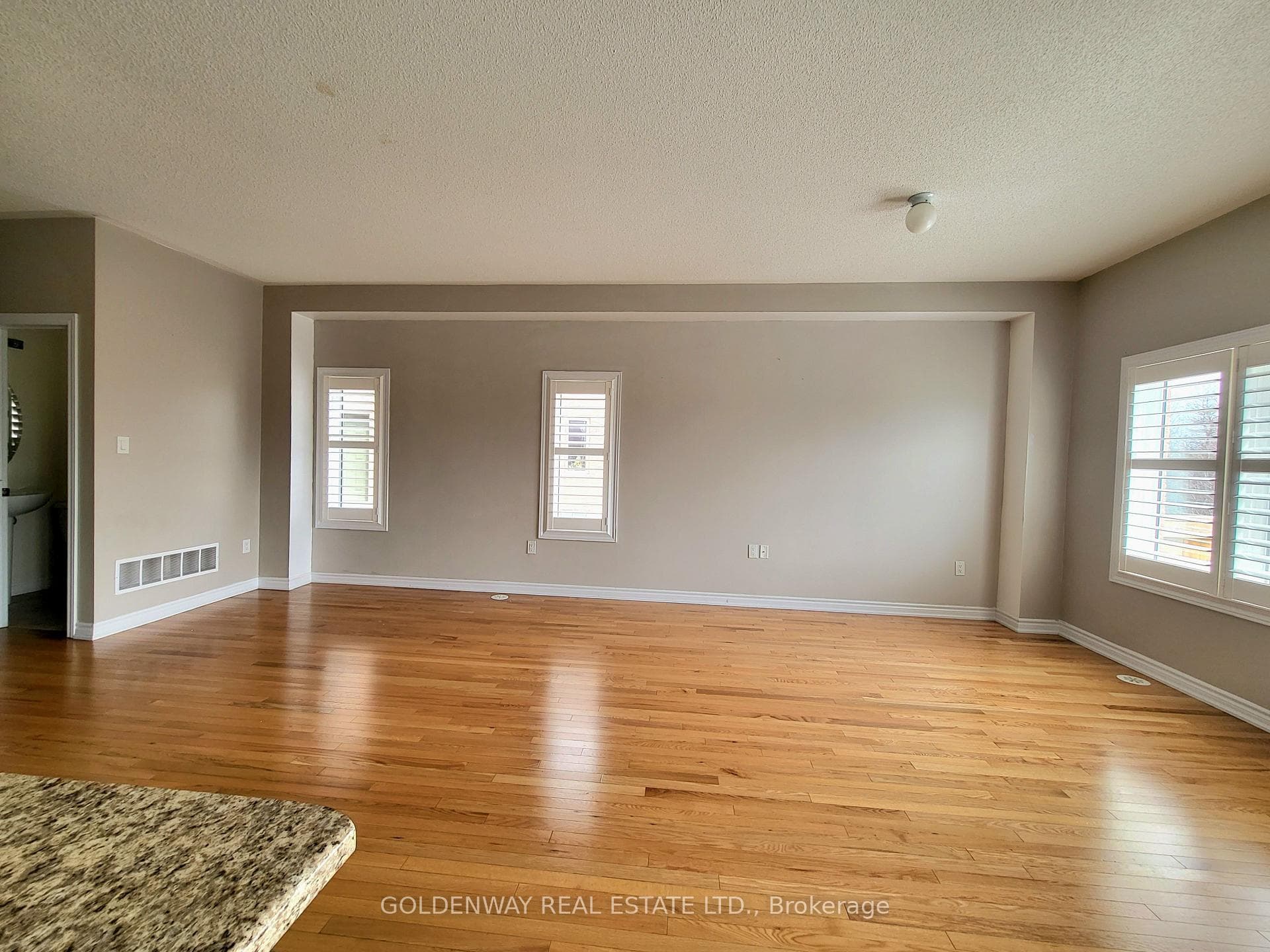 80 Aspen Hills Road photo 5