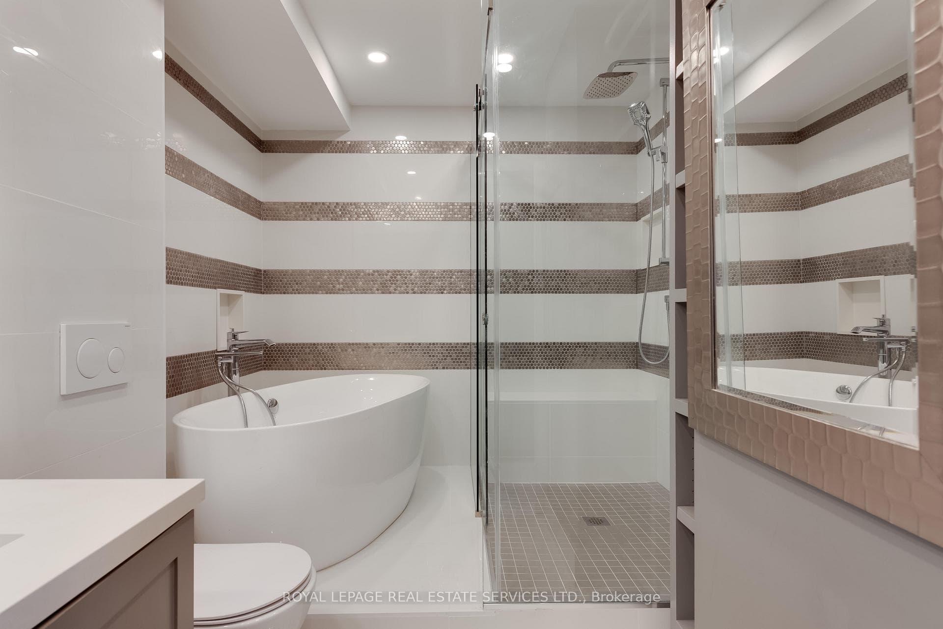 2045 Lake Shore Boulevard Unit 4503 photo 6