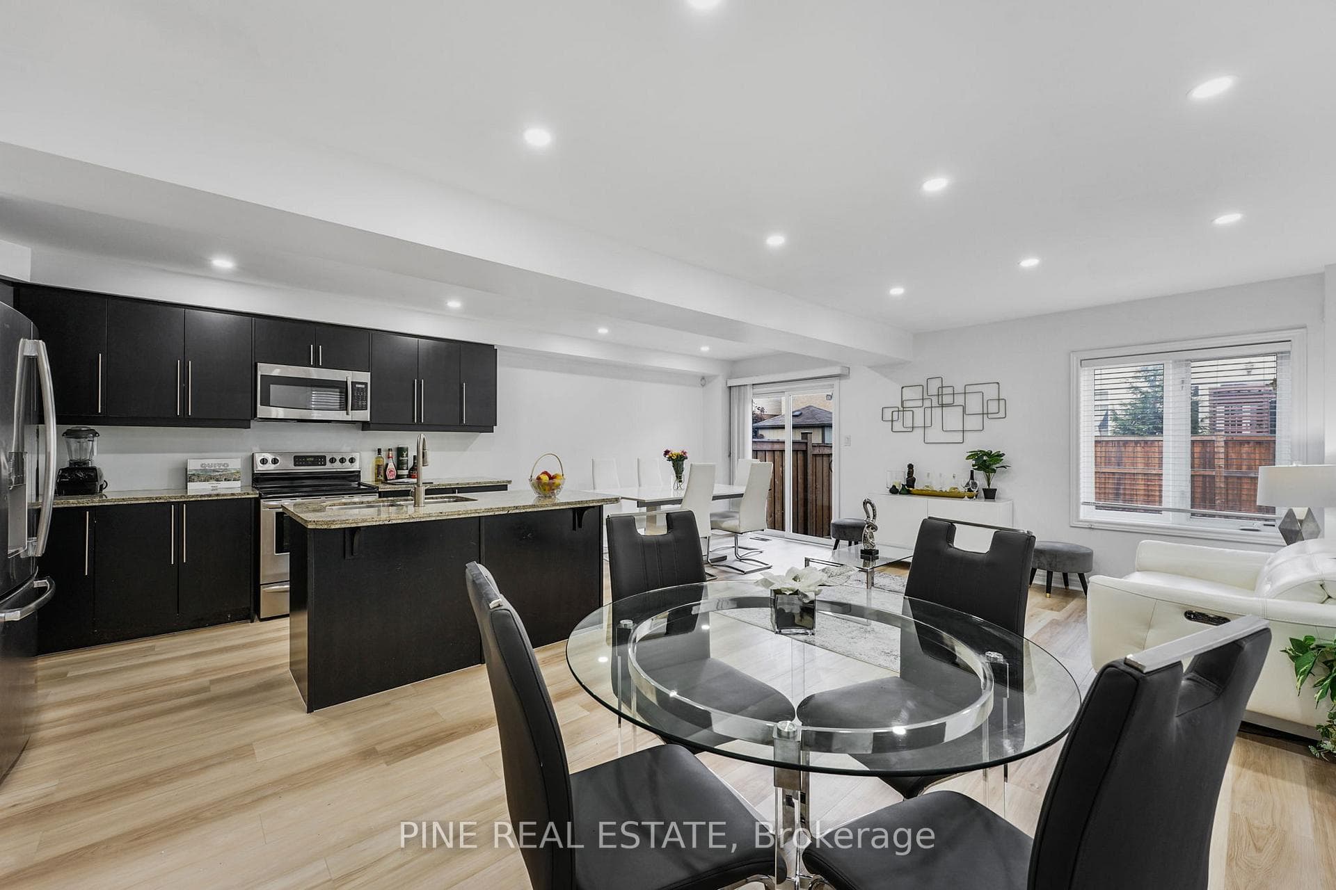 45 Waterbridge Street photo 16