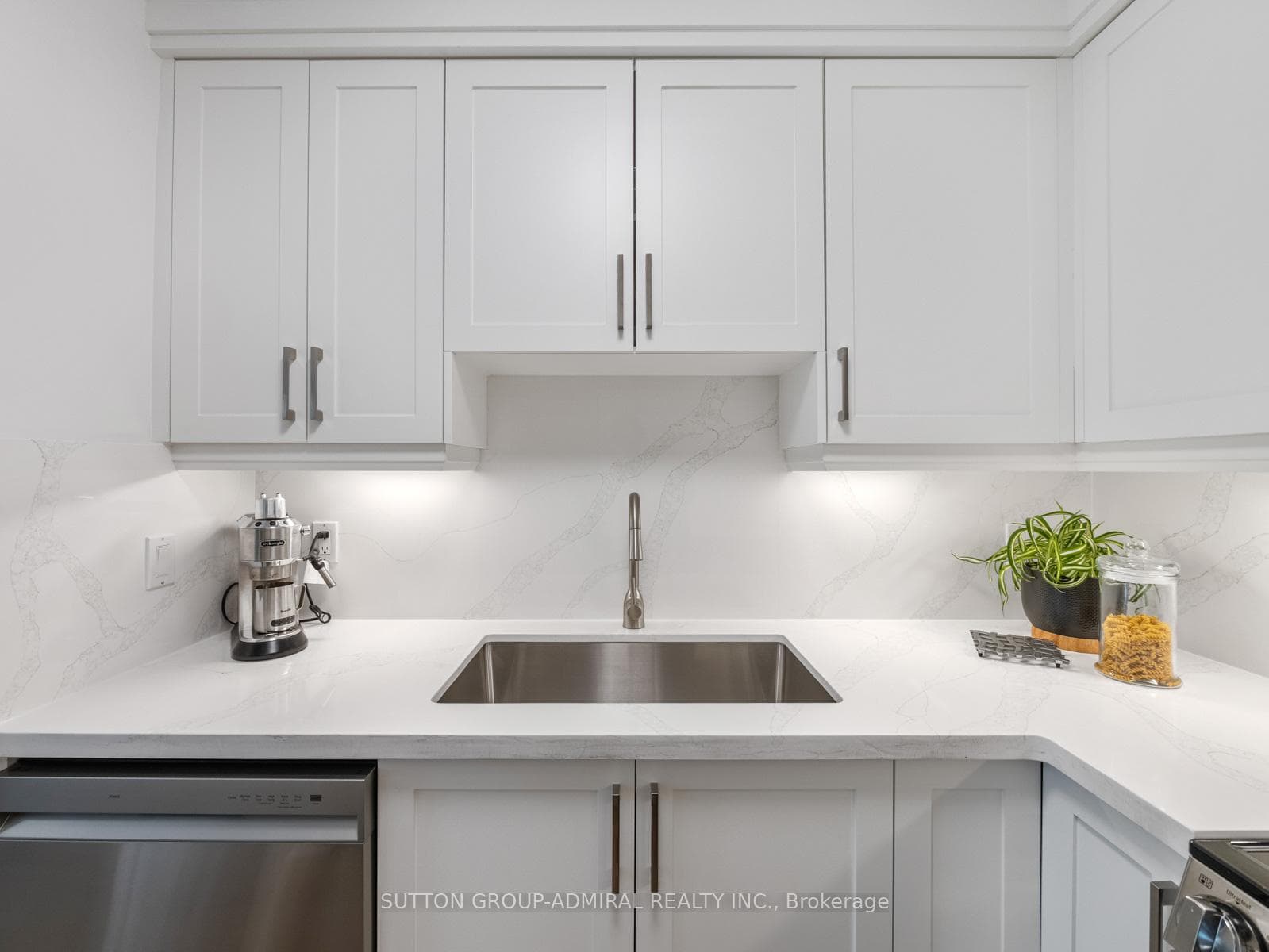 35 Finch Avenue Unit 1112 photo 8