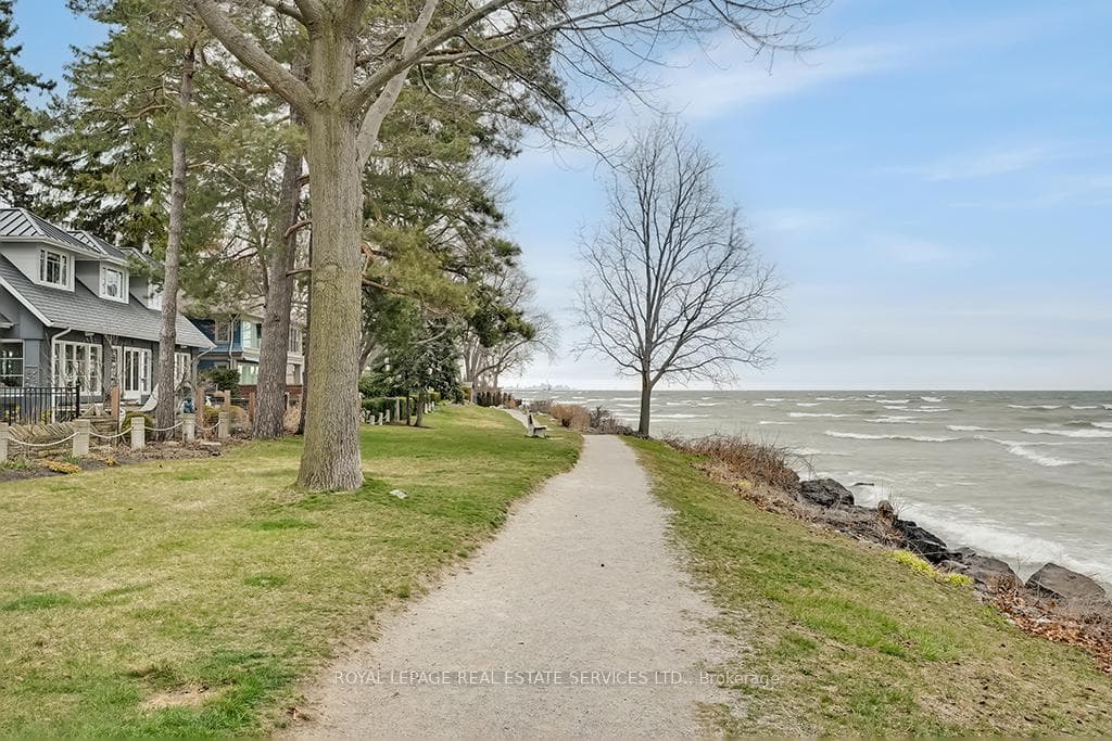 25 Howard Avenue photo 7
