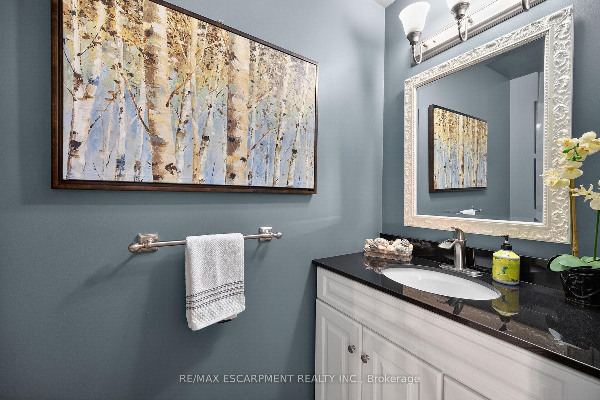 32 Symphony Place photo 19