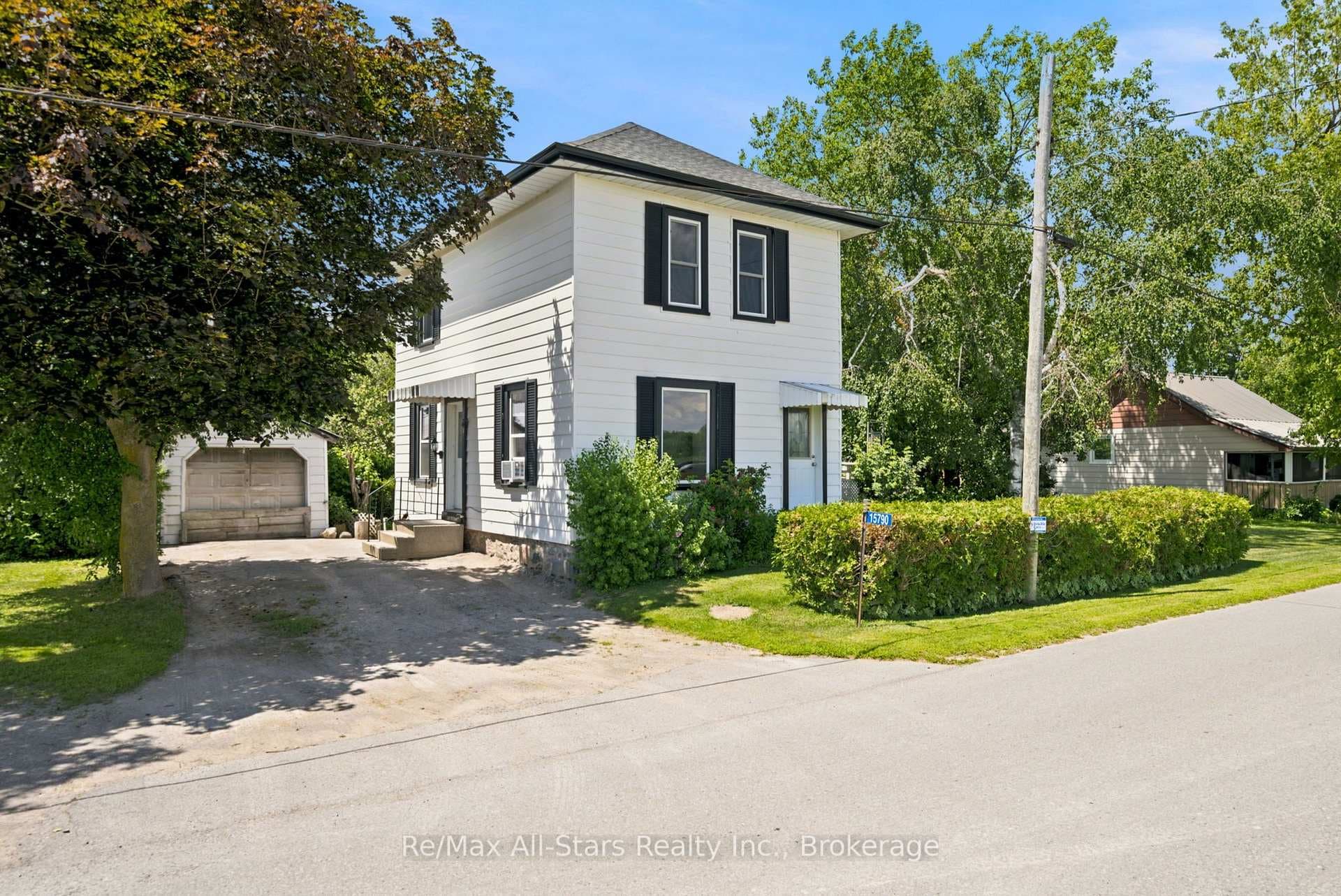 15790 Mclaughlin Road photo 1