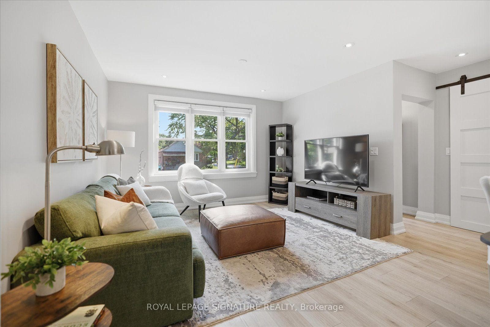 24 Latham Avenue photo 8