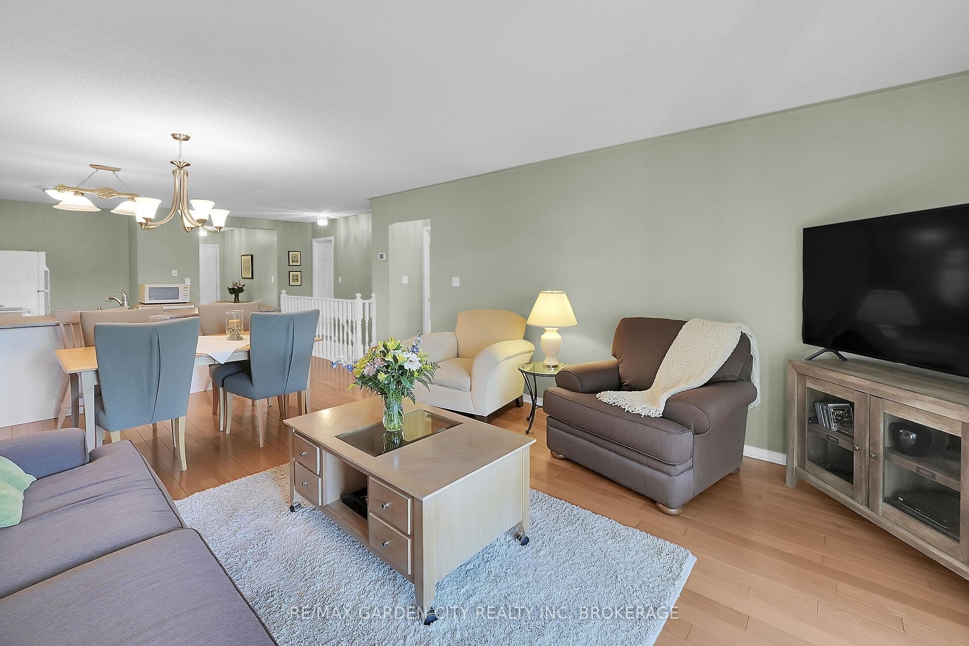 176 Beckett Crescent photo 11