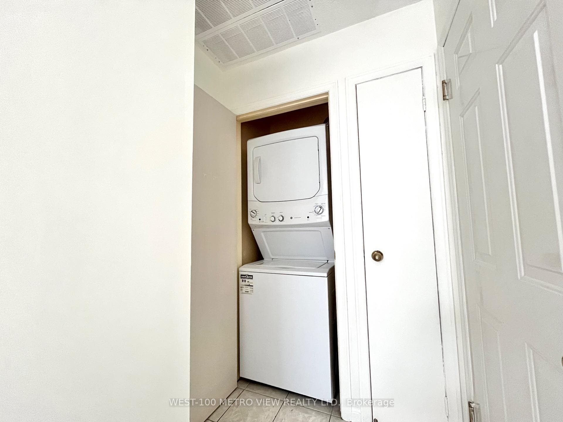 1686 St Clair Avenue Unit 3A photo 9