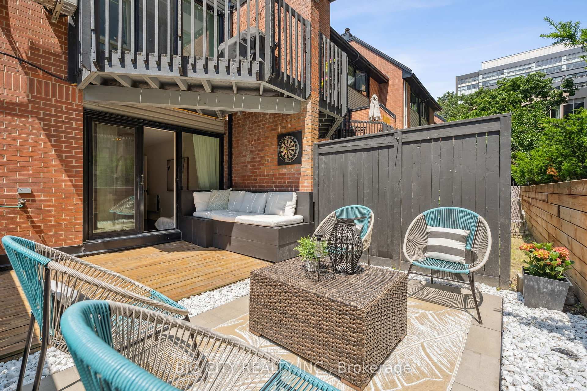 570 Wellington Street Unit 12B photo 21
