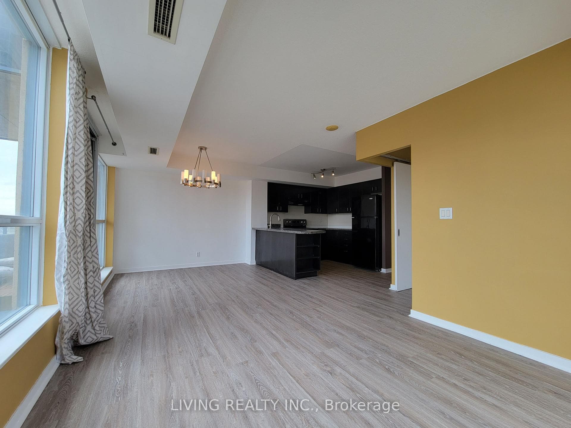 76 Shuter Street Unit 1203 photo 4