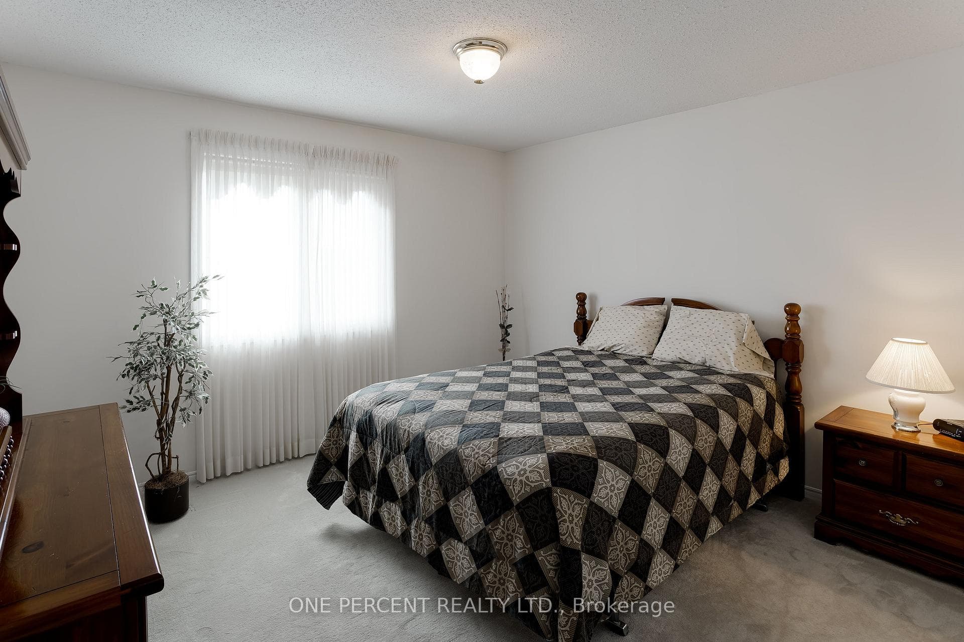 208 Josselyn Place photo 35