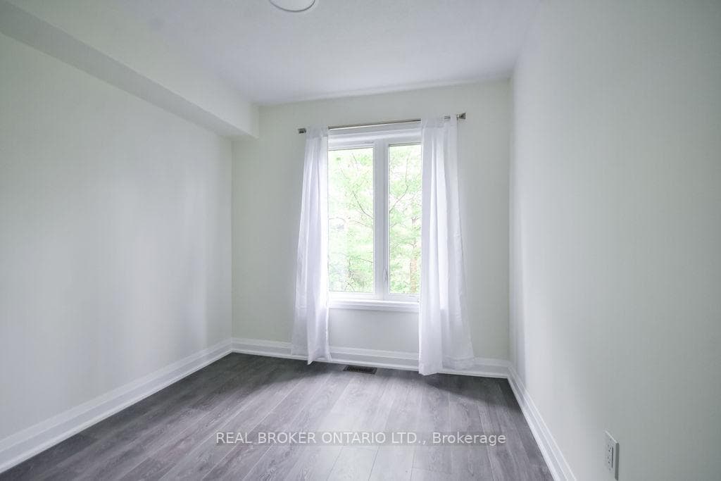 199 Ardagh Road Unit 18 photo 31