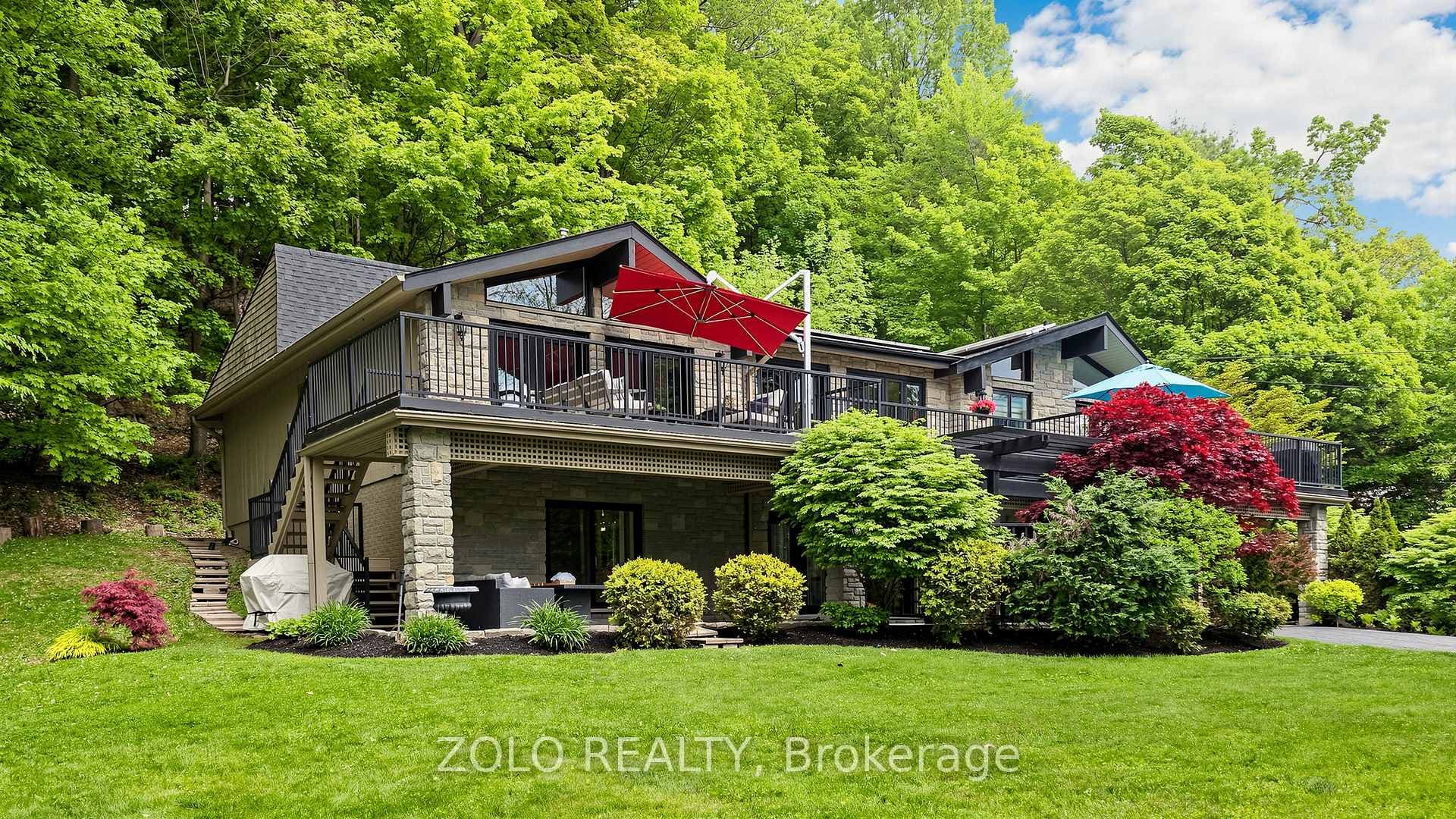 41 Meadowcliffe Drive photo 3
