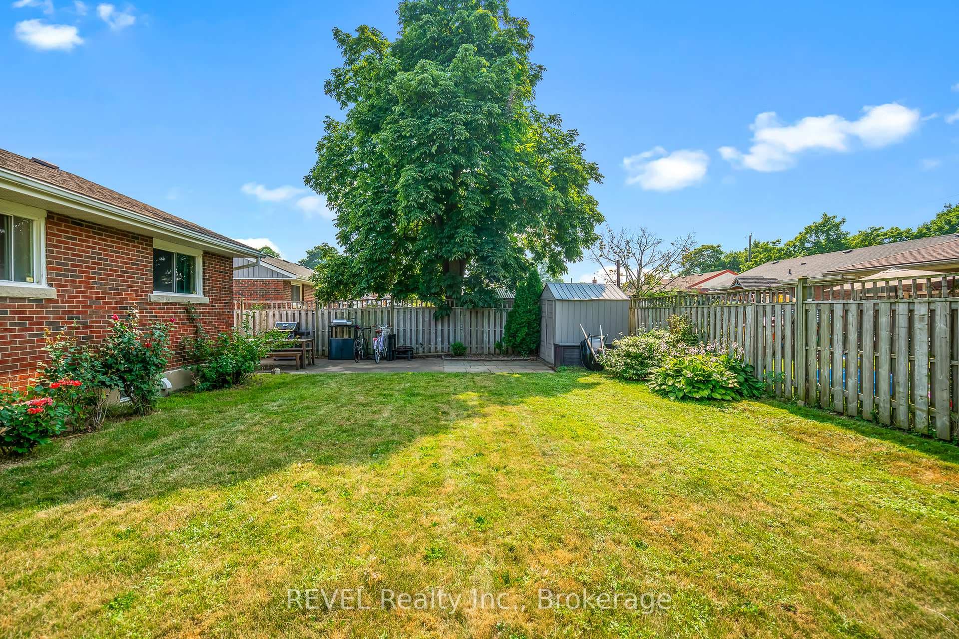 18 Broadmore Avenue photo 34