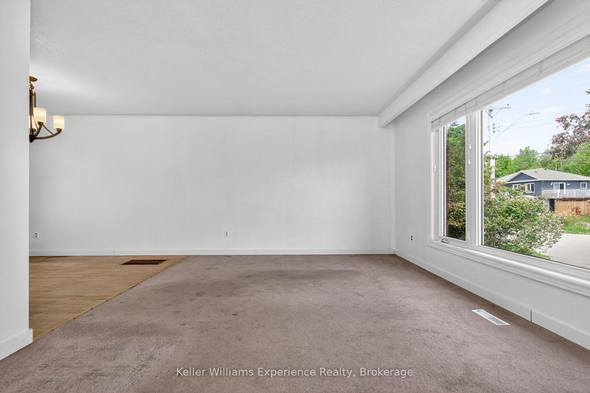 42 Easton Avenue photo 8
