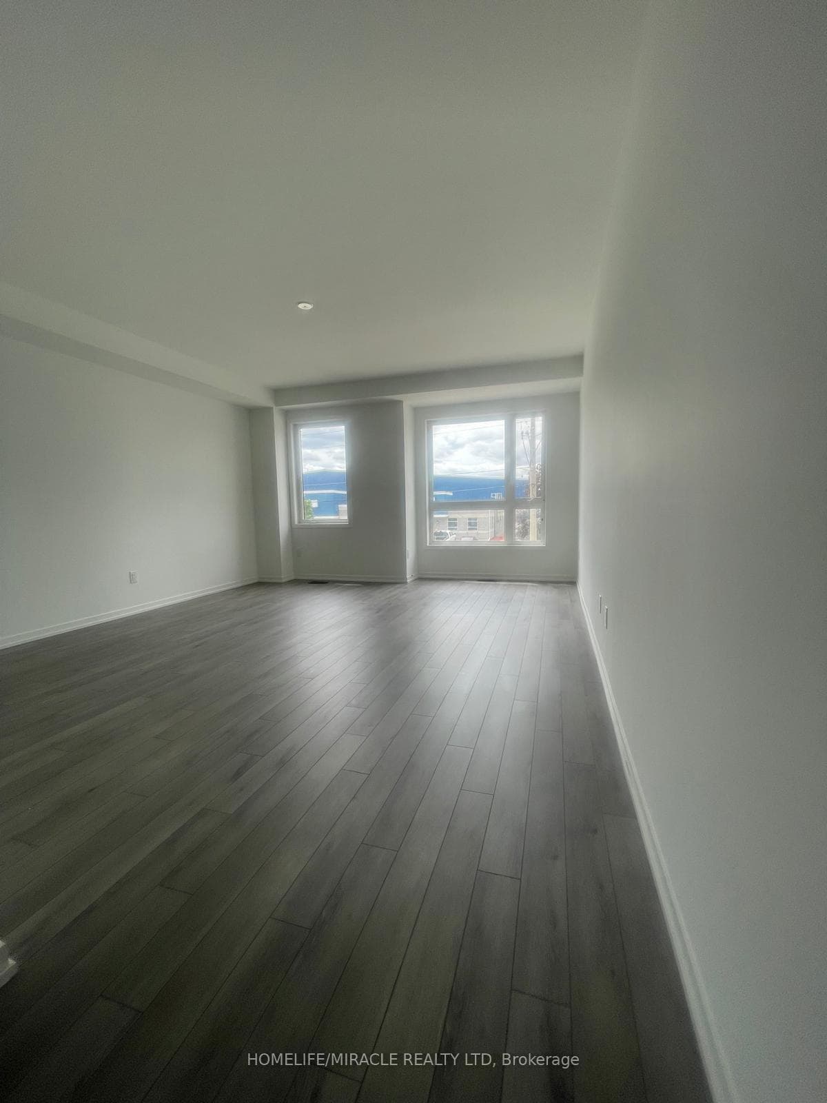203 Monarch Avenue photo 13