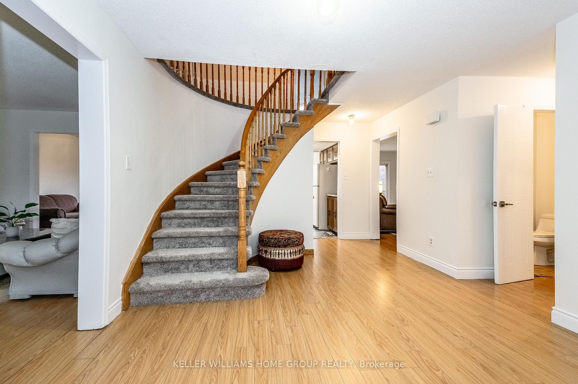 159 Bayne Crescent photo 6