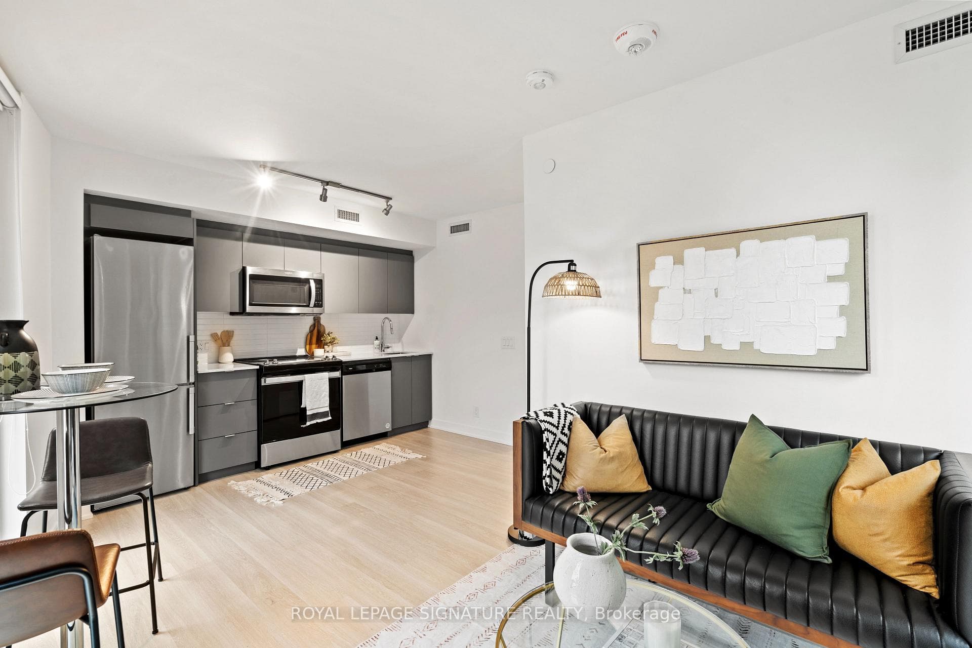 30 Tretti Way Unit 203 photo 7