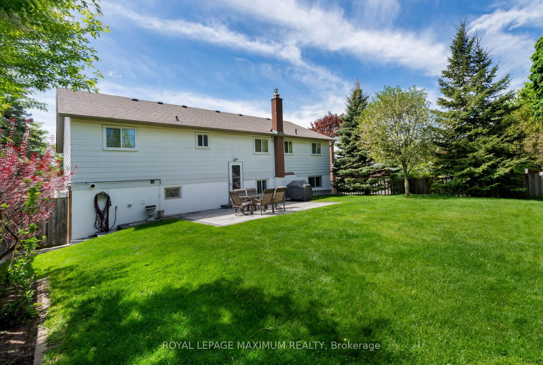 26 Hamilton Hall Drive photo 33