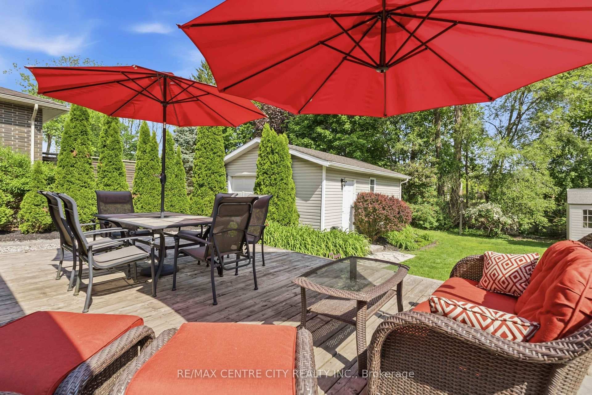639 Dunboyne Crescent photo 46