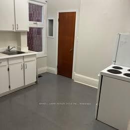 984 Dundas Street Unit 1 photo 5