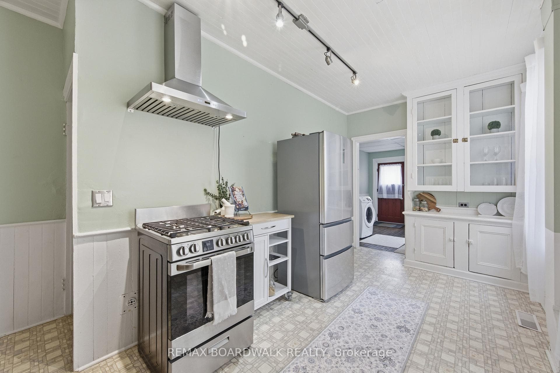 270 Dibble Street photo 18