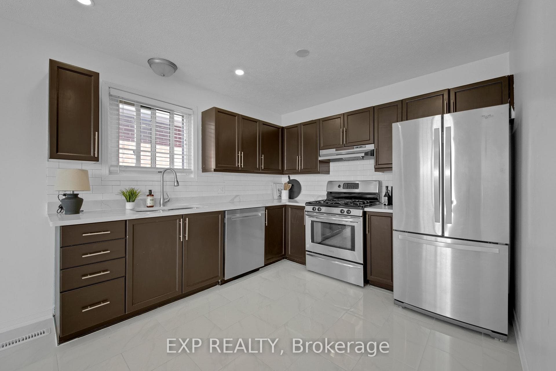 77 Clarke Street photo 13