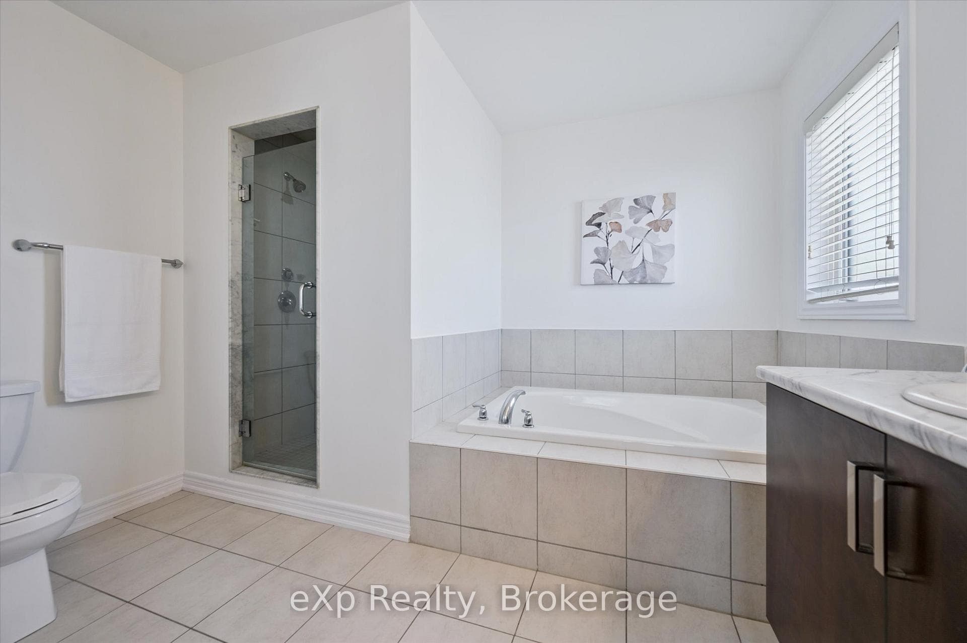 111 Kay Crescent photo 41