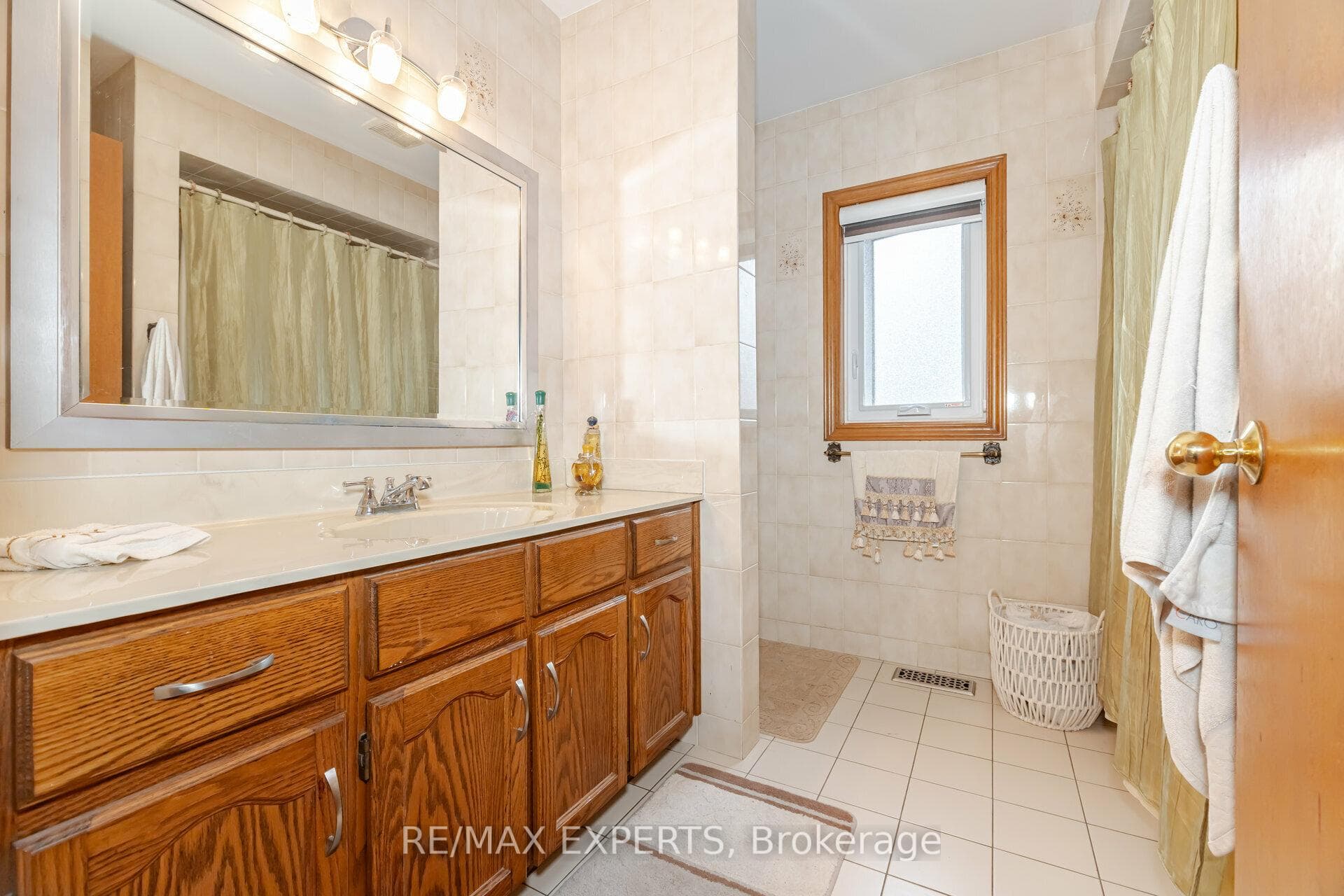 49 Gordon Drive photo 26