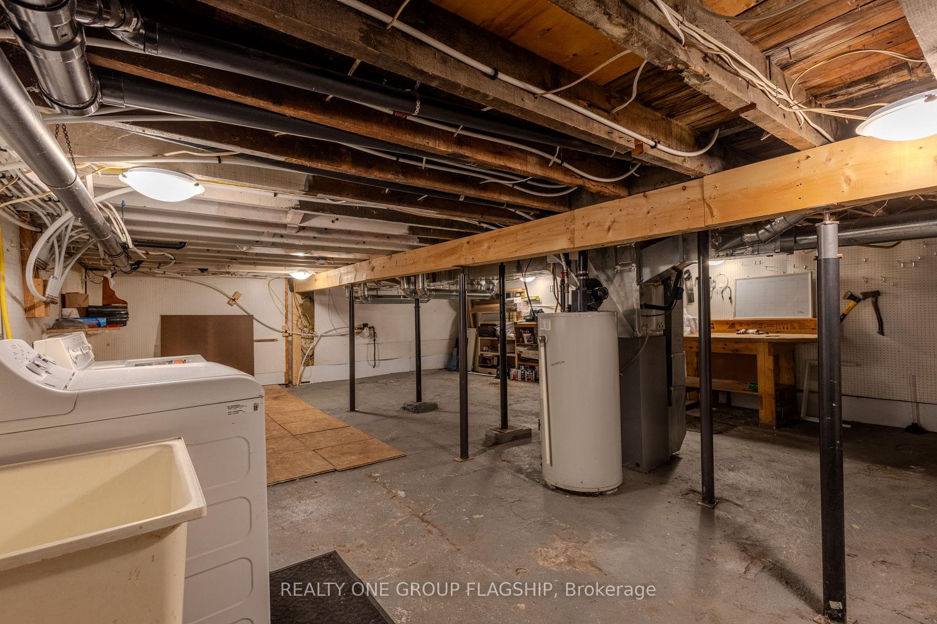 4774 THIRD Avenue photo 35
