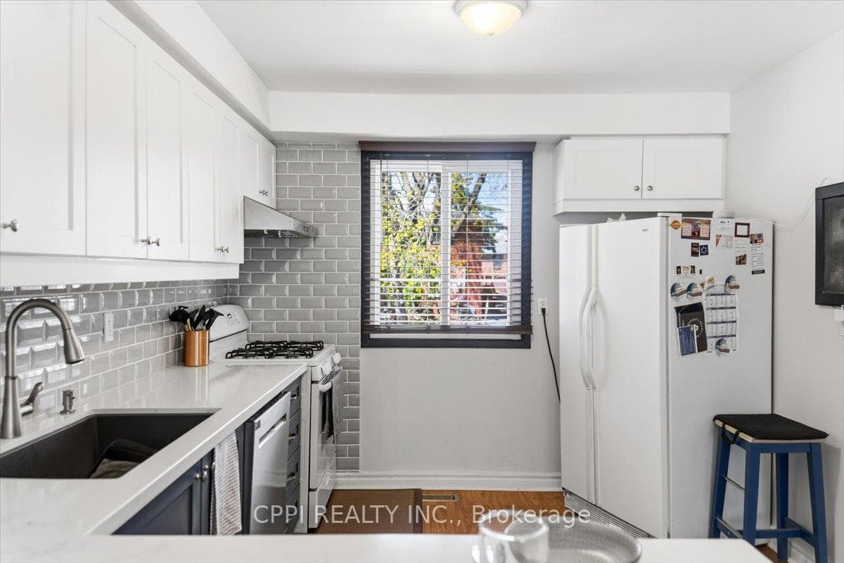 2 Davisbrook Boulevard Unit 14 photo 11