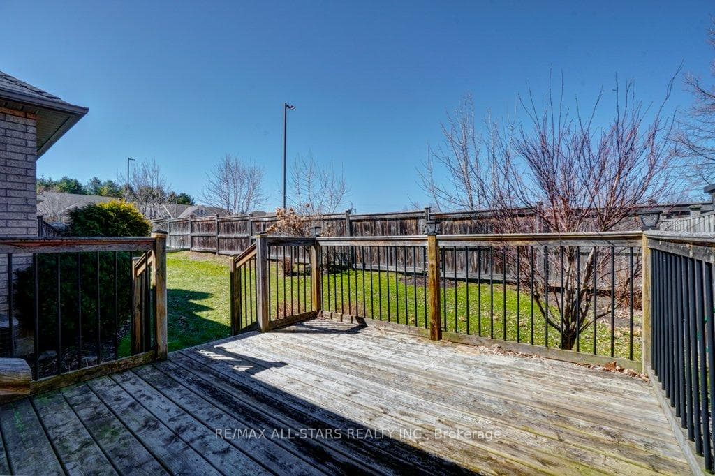 23 Geo Izatt Drive photo 36