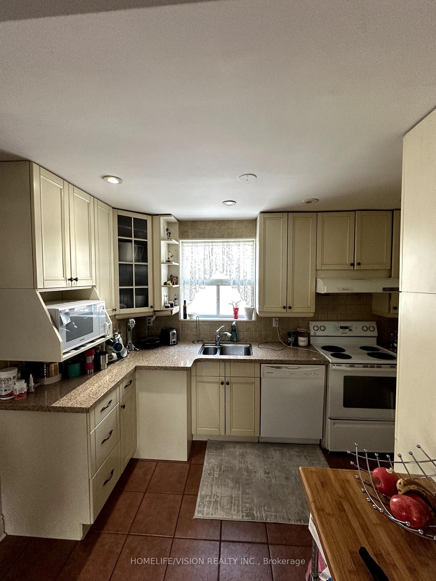 29 Glencrest Boulevard photo 12