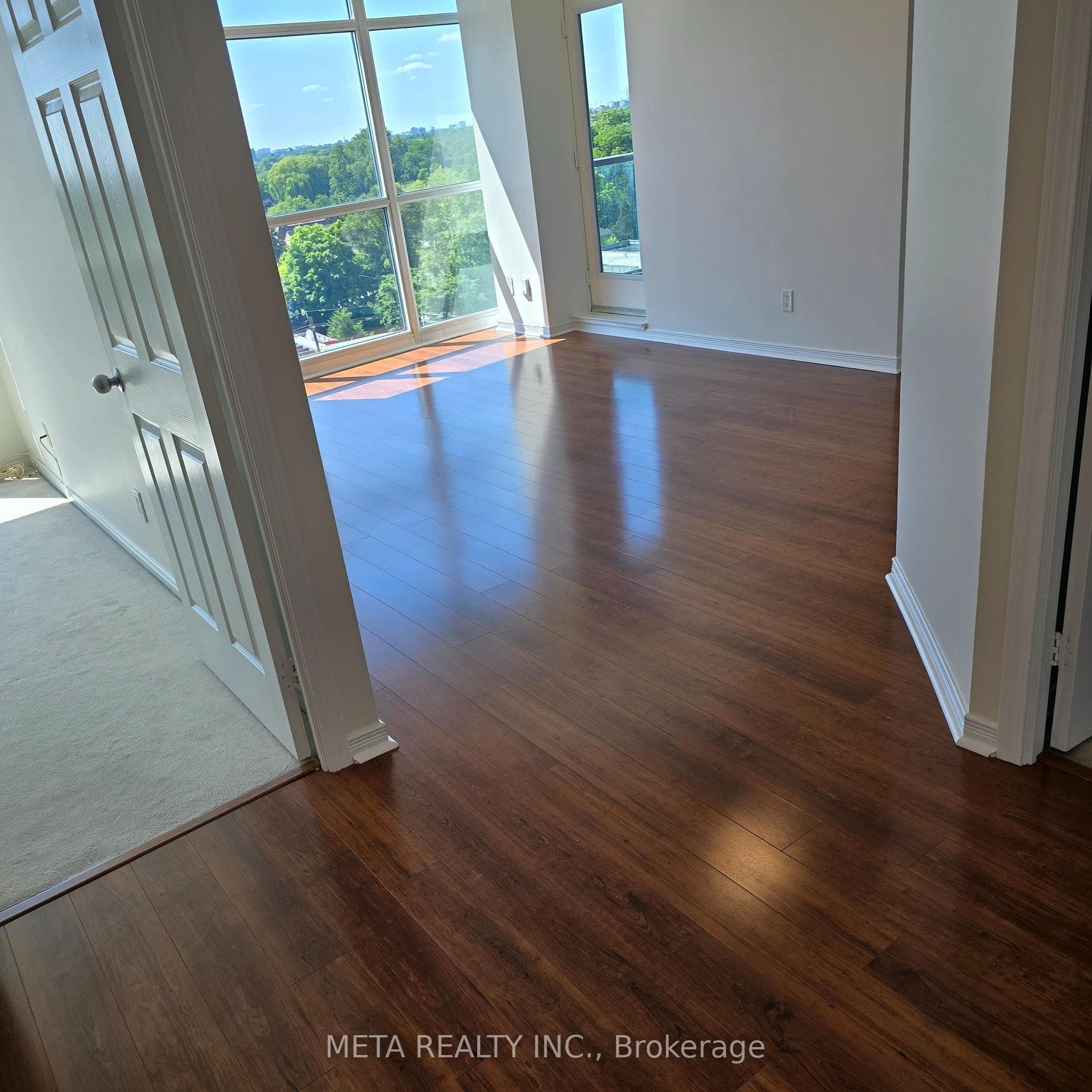 28 Harrison Garden Boulevard Unit 1008 photo 18