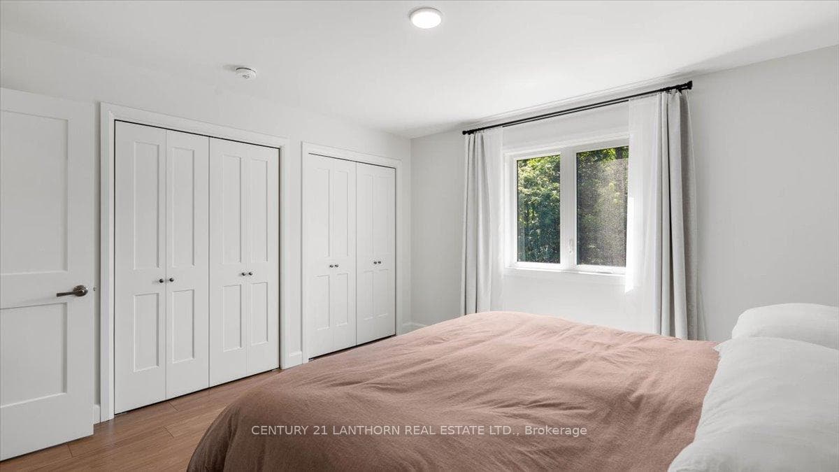 101 Thompson Road photo 17