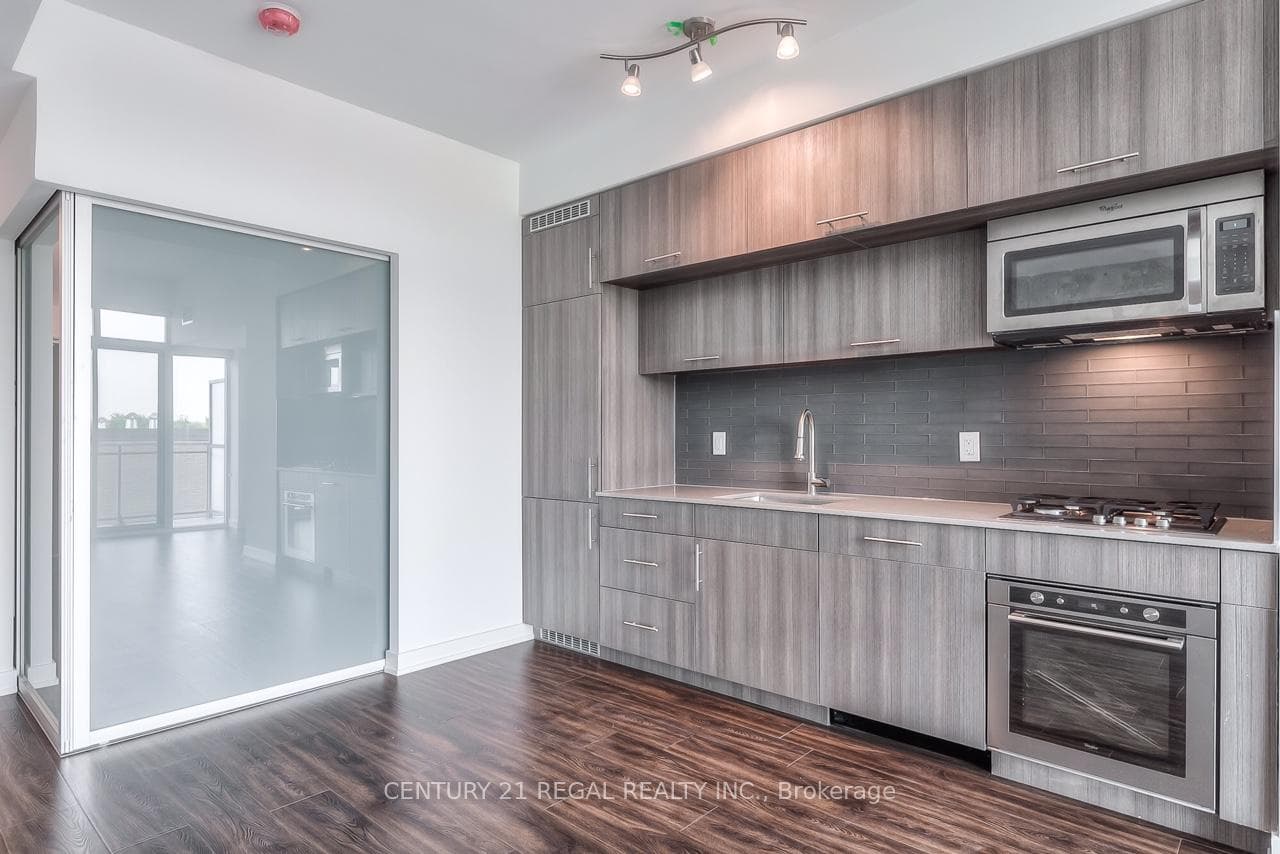 205 Manning Avenue Unit 416 photo 15