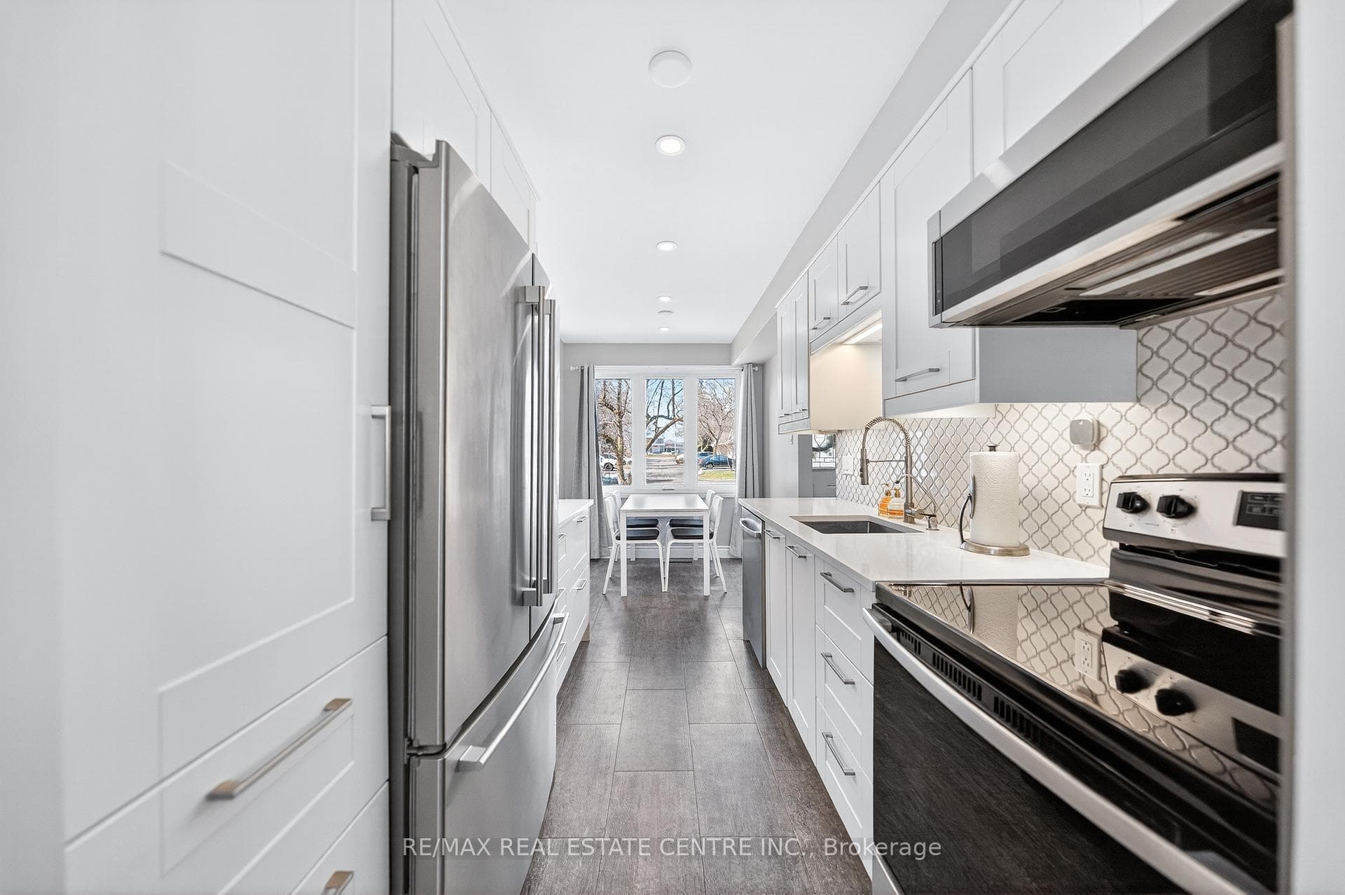 375 Kingscourt Drive Unit 20 photo 17