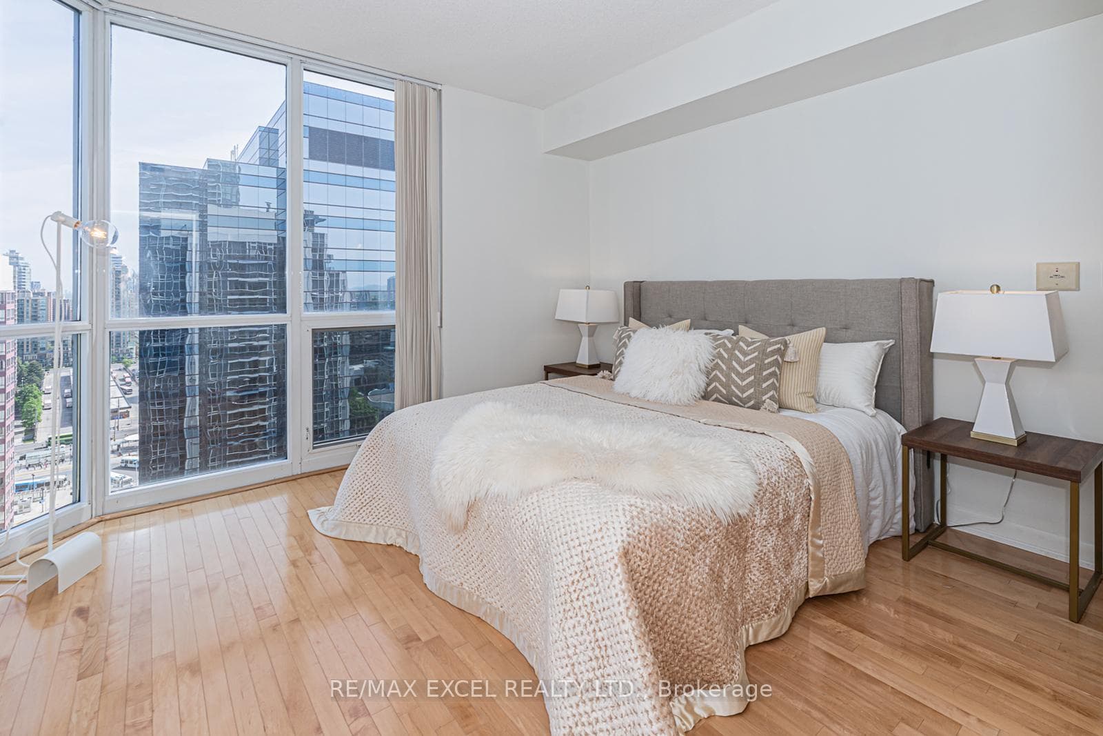 5791 Yonge Street Unit 2609 photo 22