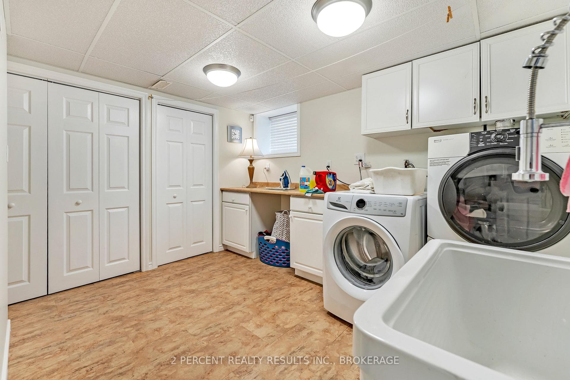 935 Brodie Avenue photo 32