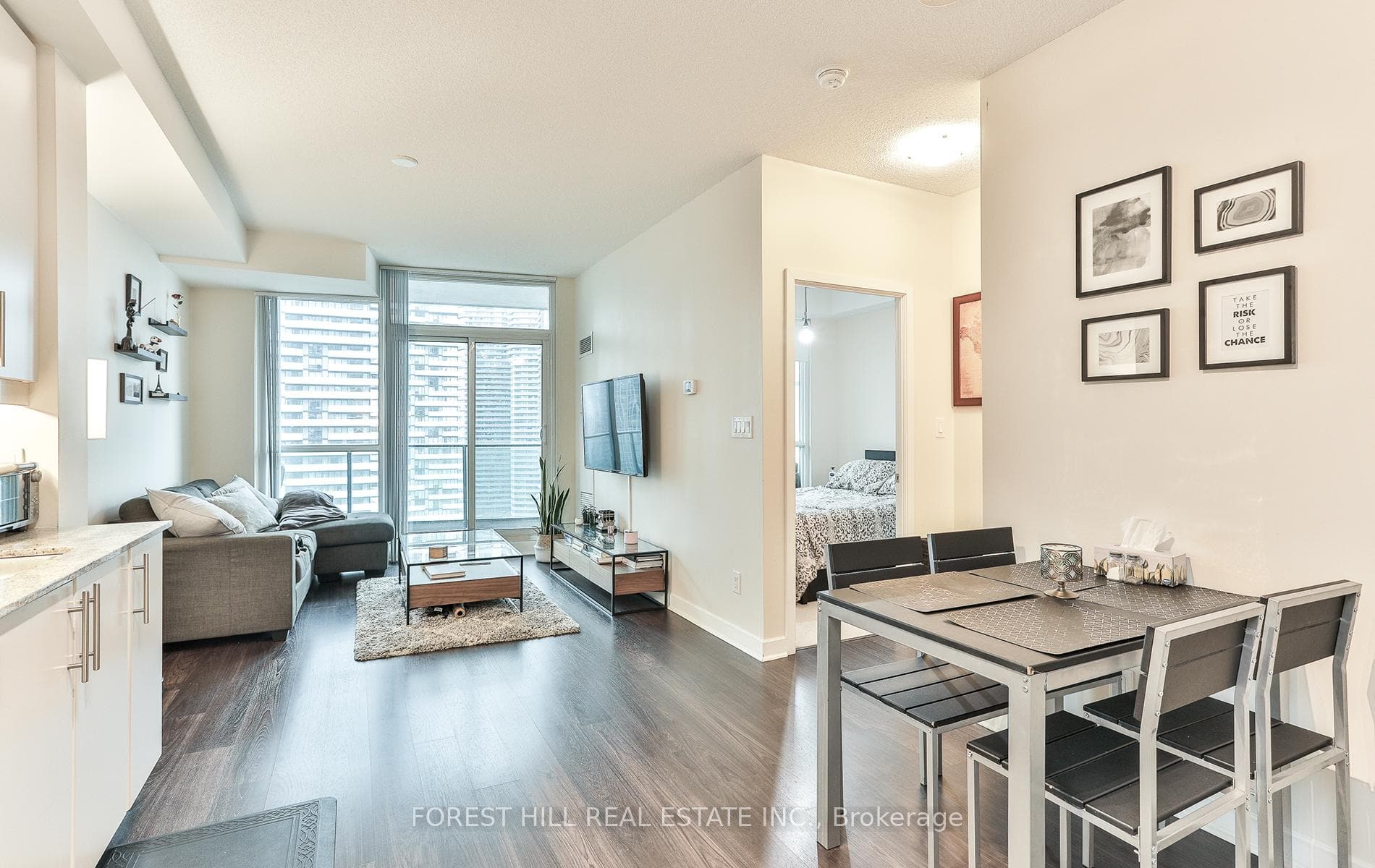 33 Bay Street Unit 2102 photo 9
