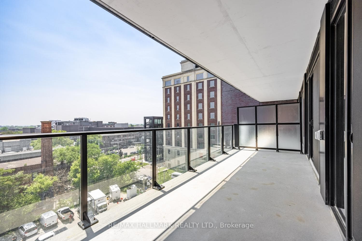 181 Sterling Road Unit 703 photo 31