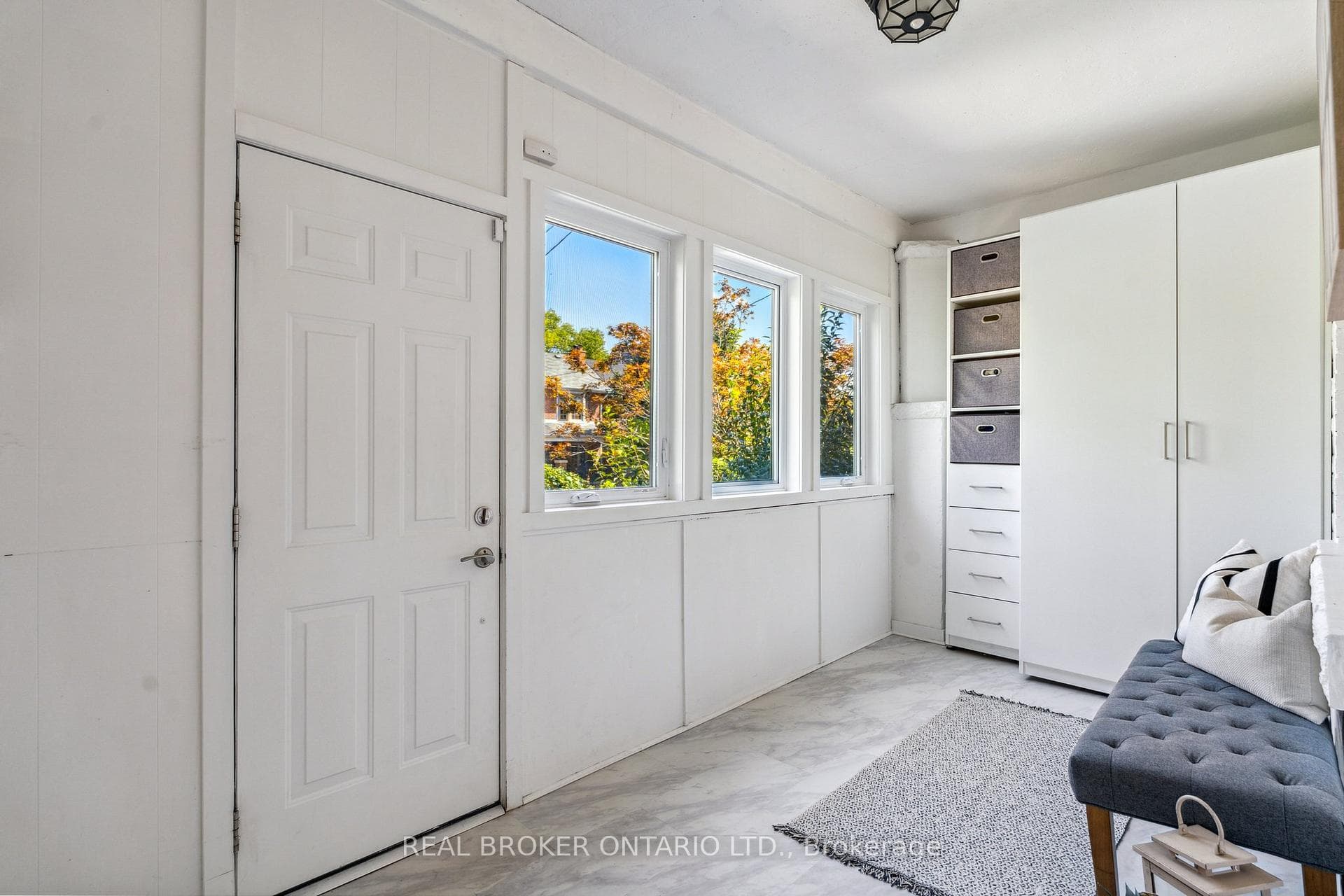 38 Kenwood Avenue photo 3