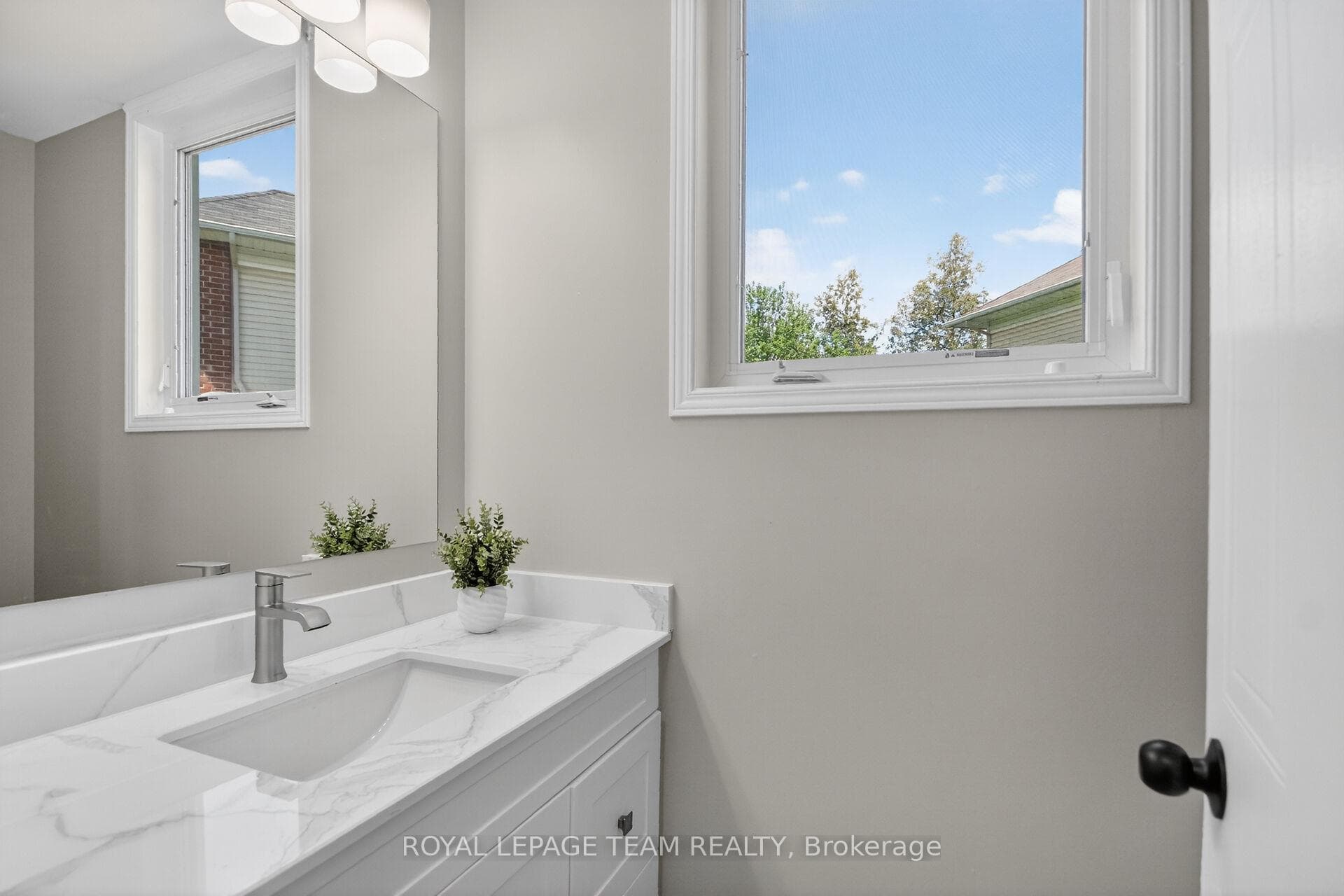 121 Muskego Crescent photo 24