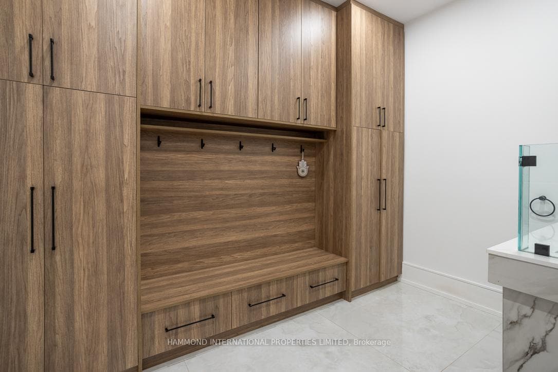 114 Dexter Road photo 25