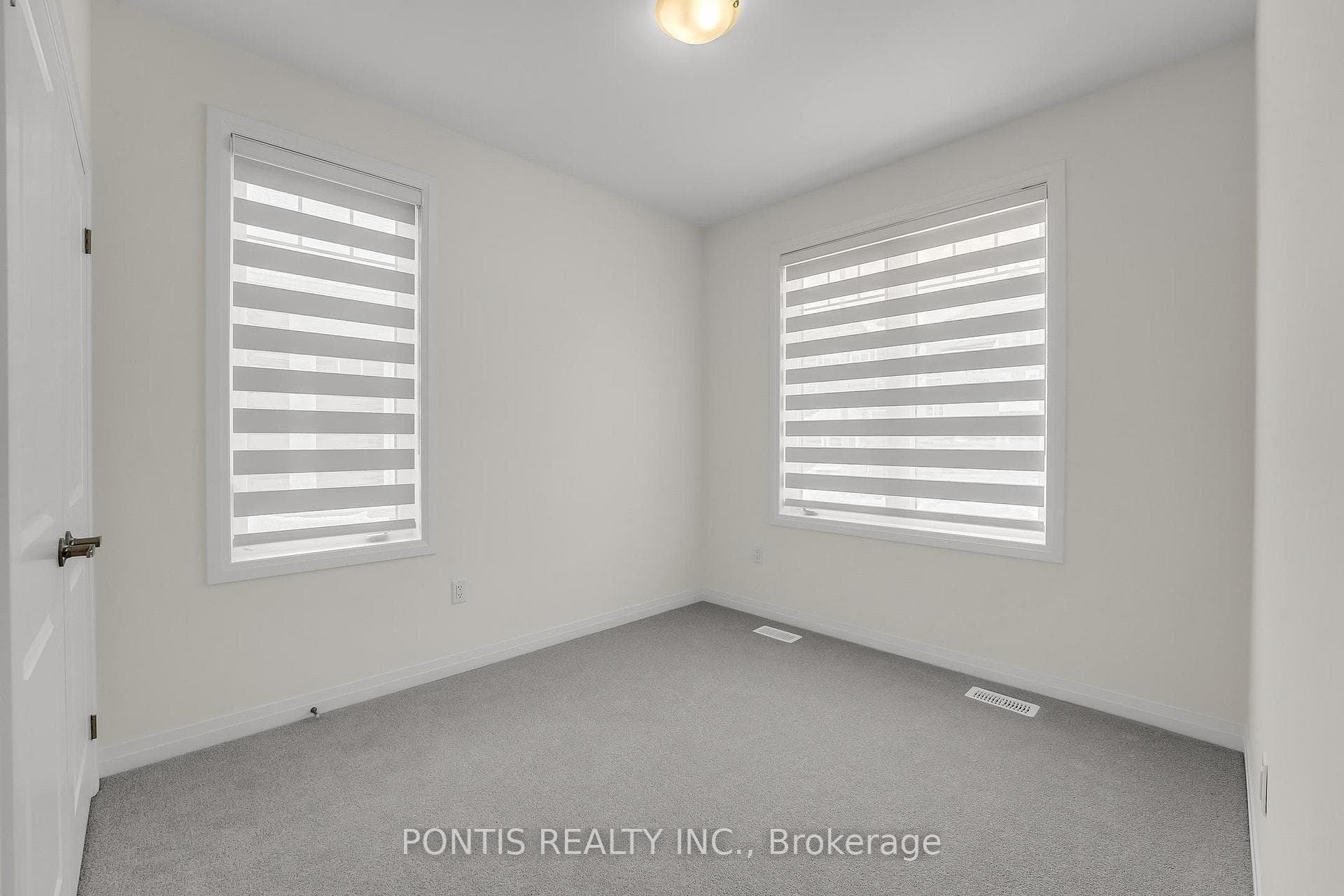 539 Hudson Crescent photo 6